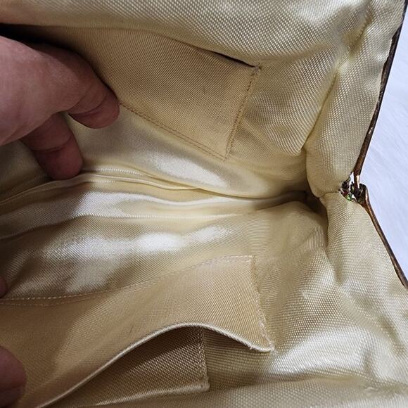 Vintage unbranded glass seed beaded gold, red & green clutch chain handle purse - Picture 7 of 16